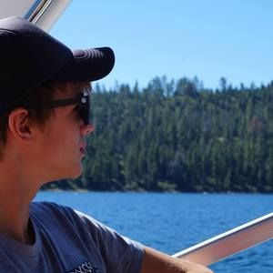 Meet your Posher, Leo